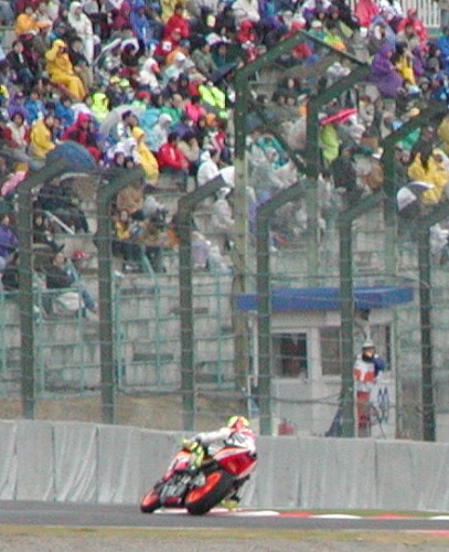 2003年4月5日 日本GP 鈴鹿サーキット シケイン MotoGPクラス #46 Valentino Rossi（バレンティーノ・ロッシ）